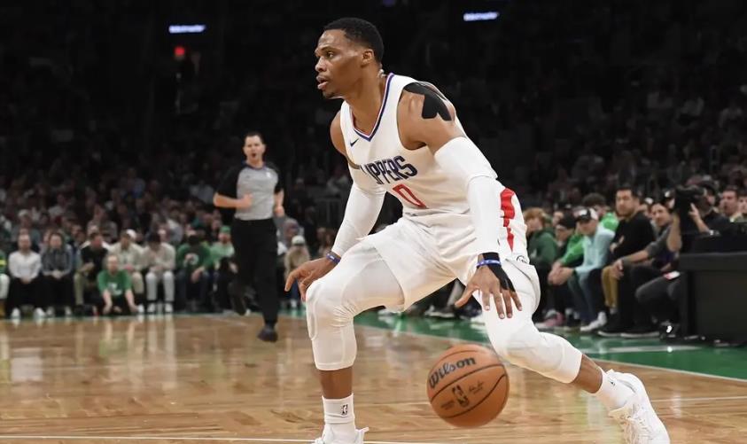 壹号-关于集结日斯图加特备战全明星赛，手感冰凉细节曝光，态度坚定，轮换策略成焦点的信息