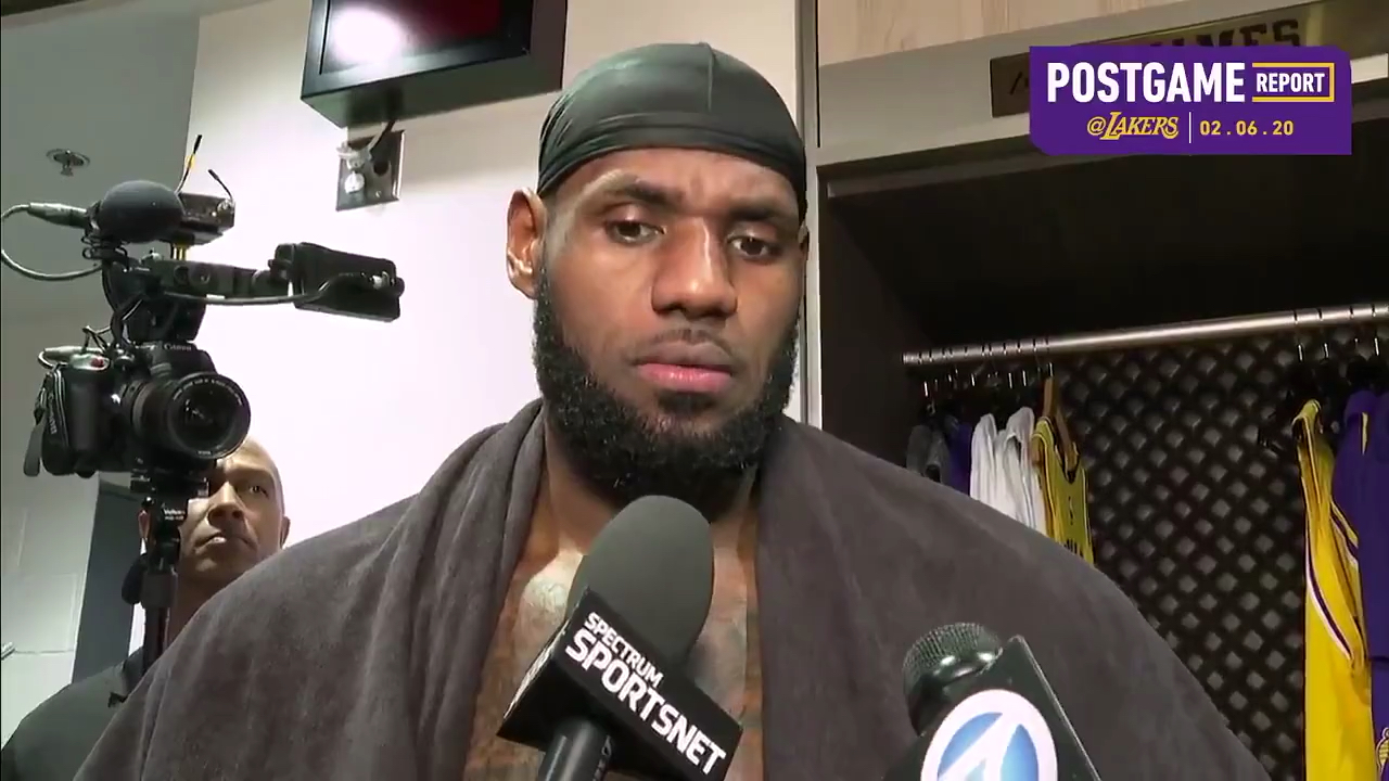 YIHAO-詹姆斯赛事官方发布战术调整新规，RNG争议不断！的简单介绍